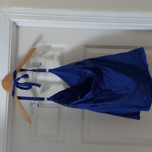 NWOT Fashions Bra Top blue with sequences size L. - Picture 3 of 5